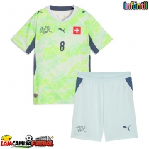 Camisa de Futebol Suíça Remo Freuler #8 Equipamento Secundário Infantil Mundo 2026 Manga Curta (+ Calças curtas)